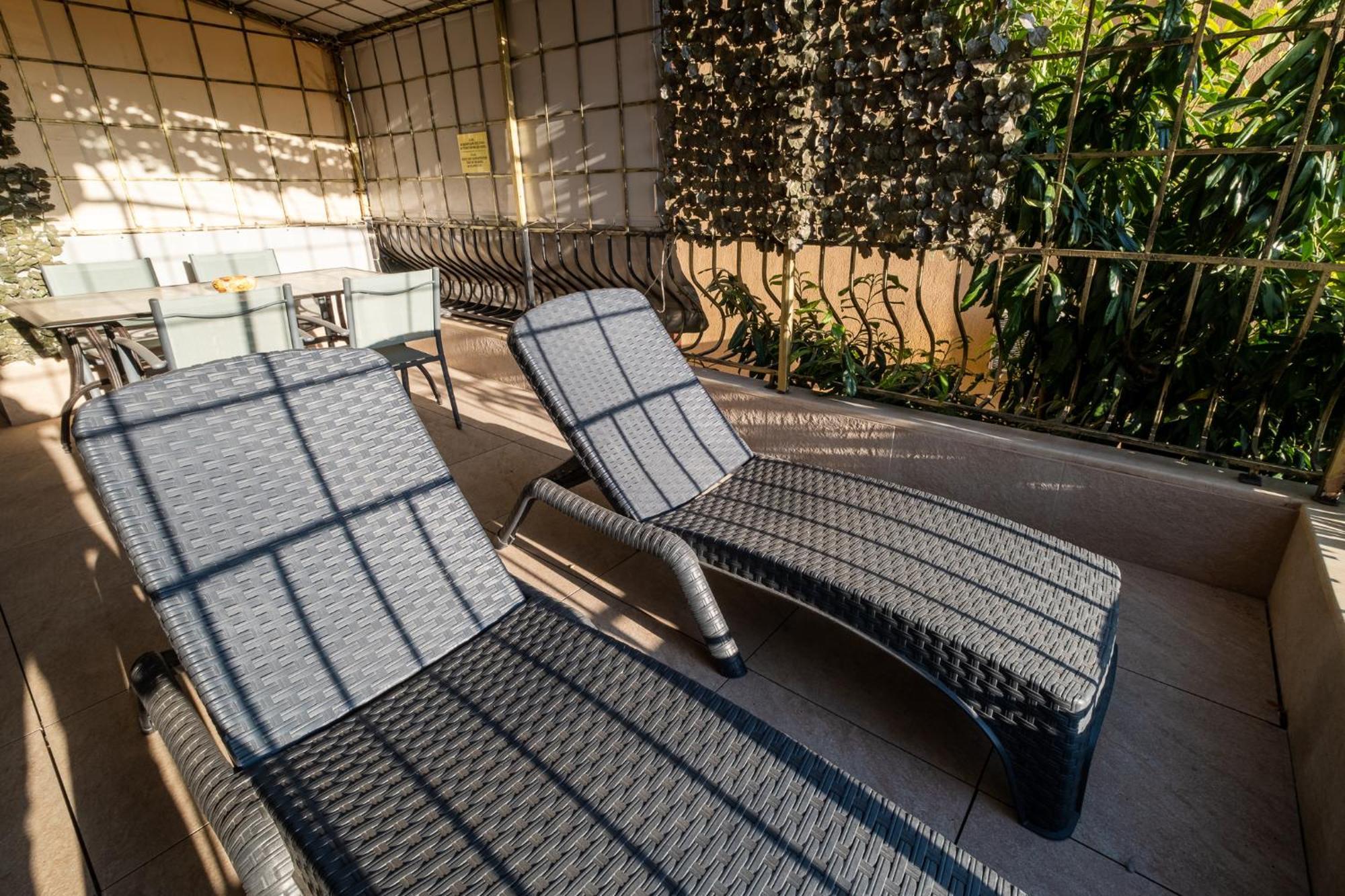 Roman Thermae 2Bdrm Sunny Apartment Βάρνα Εξωτερικό φωτογραφία