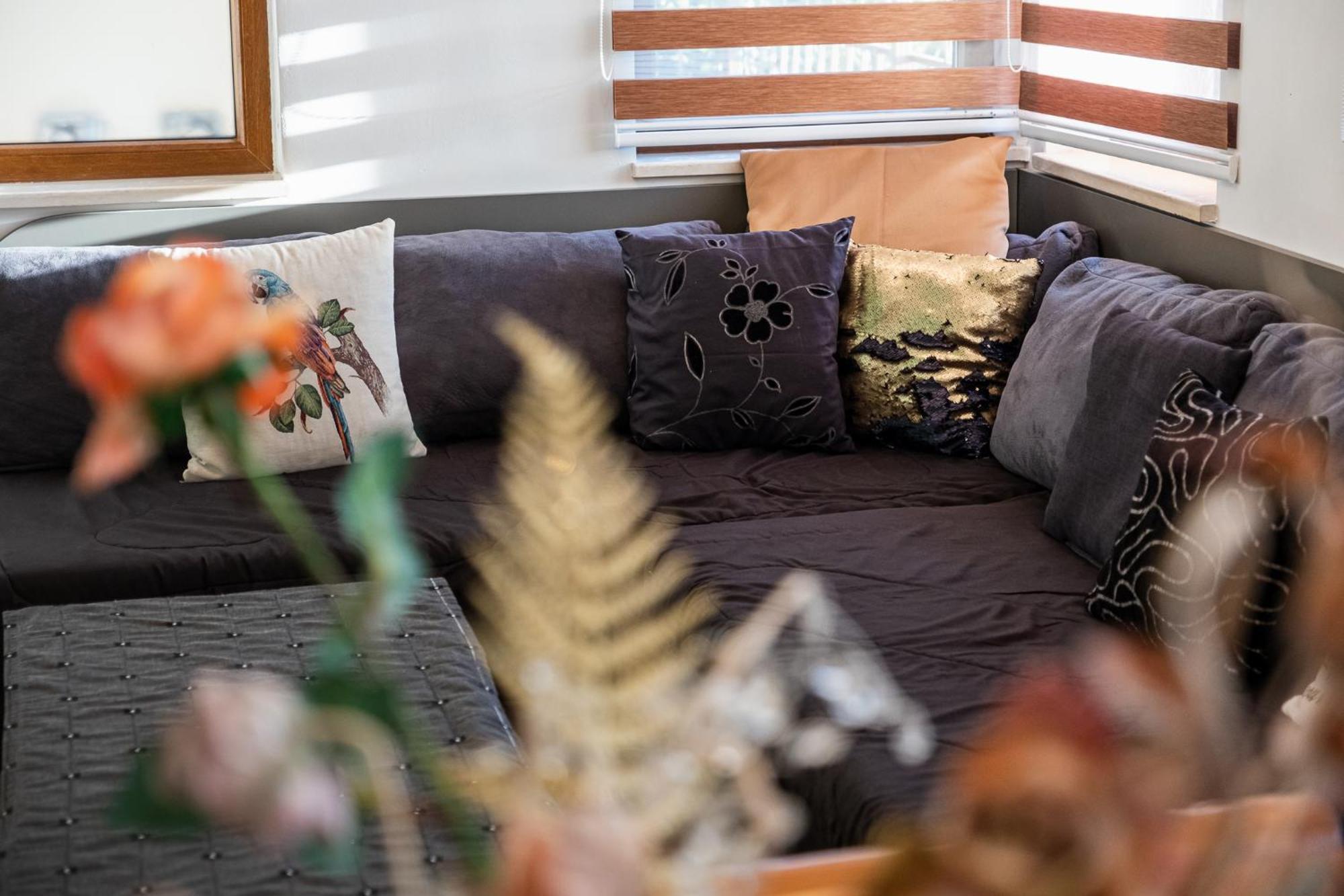 Roman Thermae 2Bdrm Sunny Apartment Βάρνα Εξωτερικό φωτογραφία