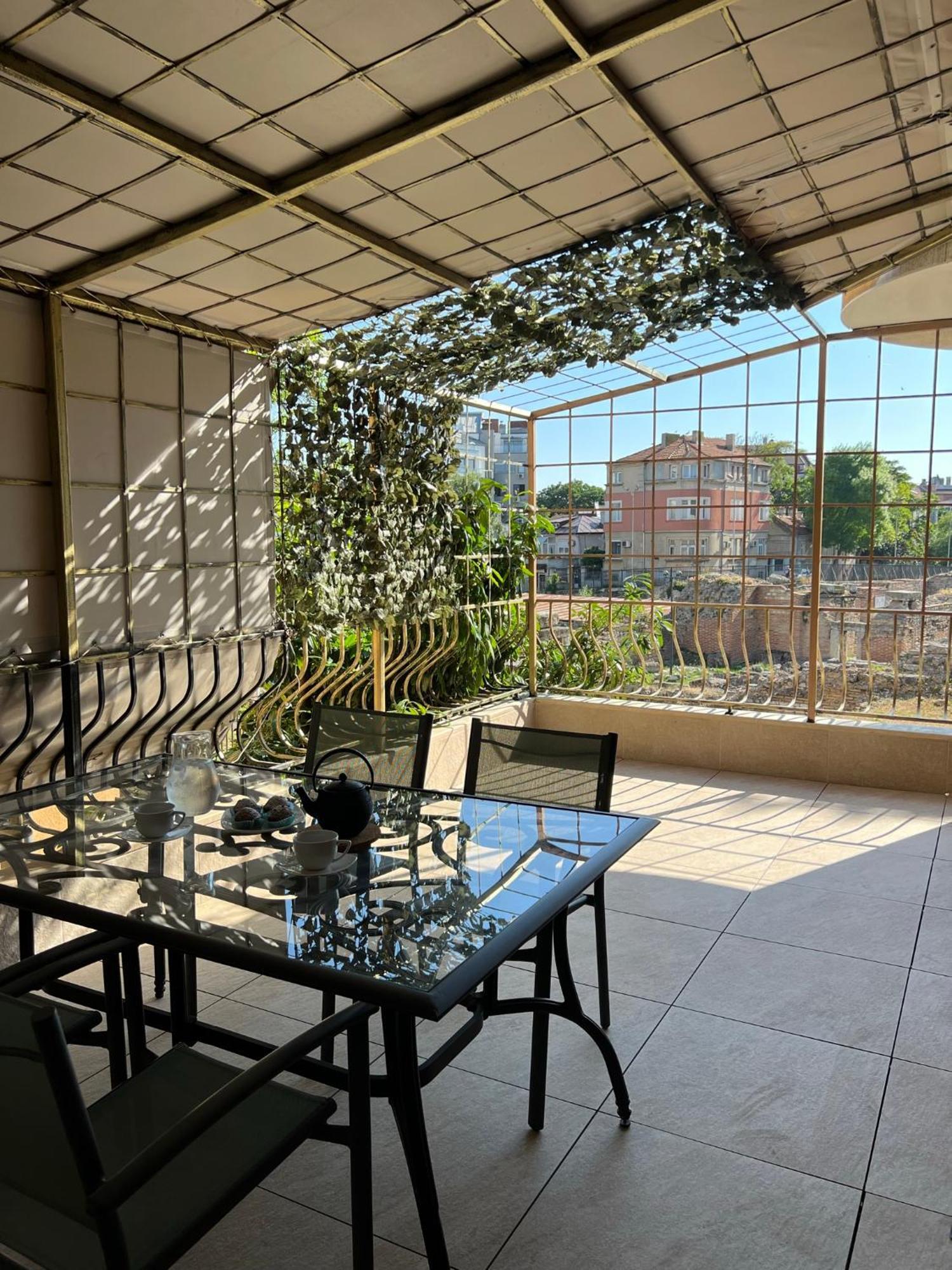 Roman Thermae 2Bdrm Sunny Apartment Βάρνα Εξωτερικό φωτογραφία